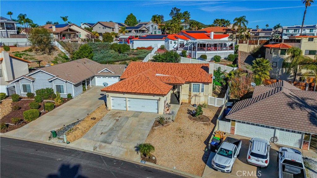 Photo of 22196 Hoofbeat Way, Canyon Lake, CA 92587 (MLS # SW26010007)