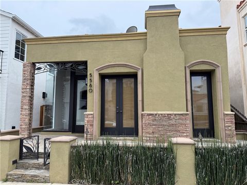 Photo of 5580 E Saint Irmo Walk Walk, Long Beach, CA 90803 (MLS # OC26069577)