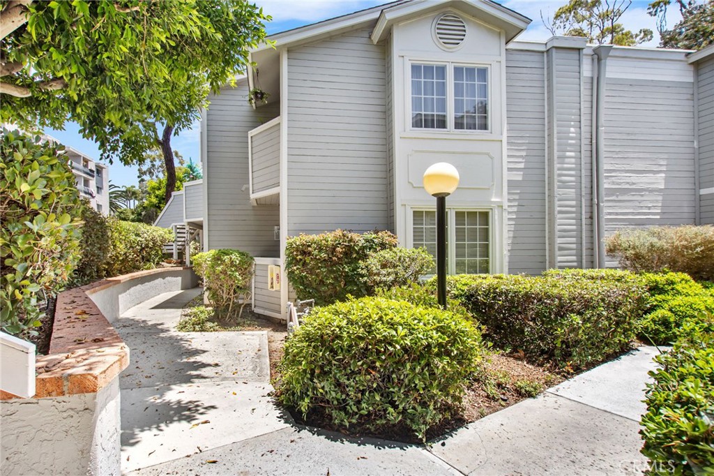2168 S Coast Highway