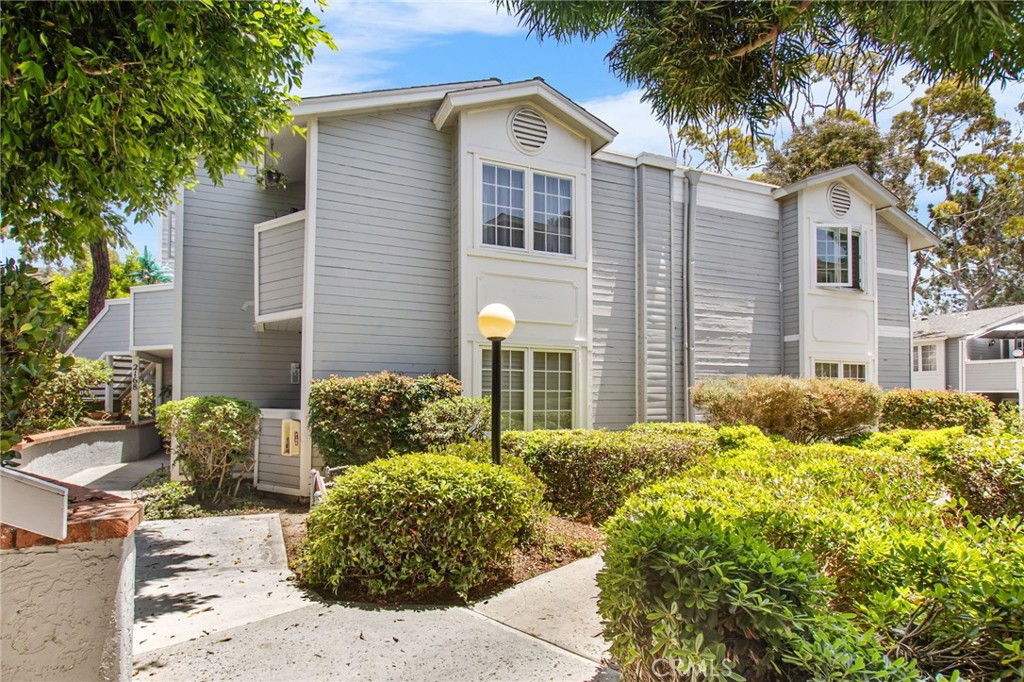 2168 S Coast Highway