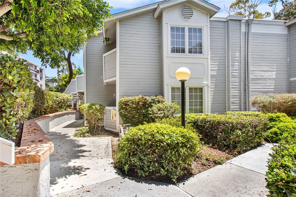 2168 S Coast Highway