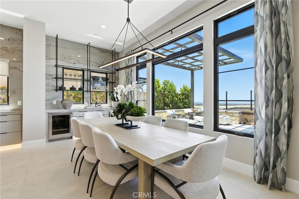 437 Promontory