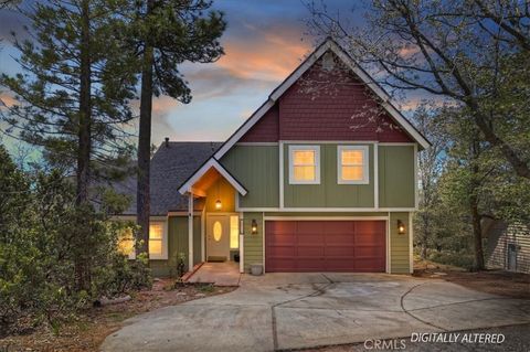 Photo of 28669 Teton Lane, Lake Arrowhead, CA 92352 (MLS # IG26104260)