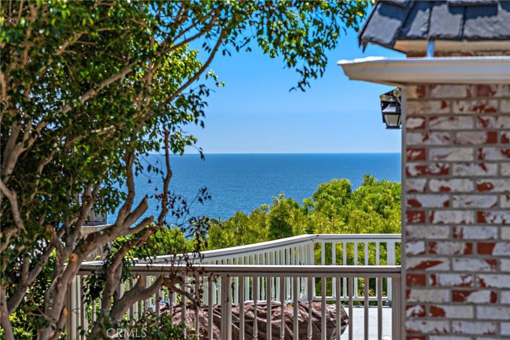 Photo of 31672 SEA BLUFF Lane, Laguna Beach, CA 92651 (MLS # LG25235520)