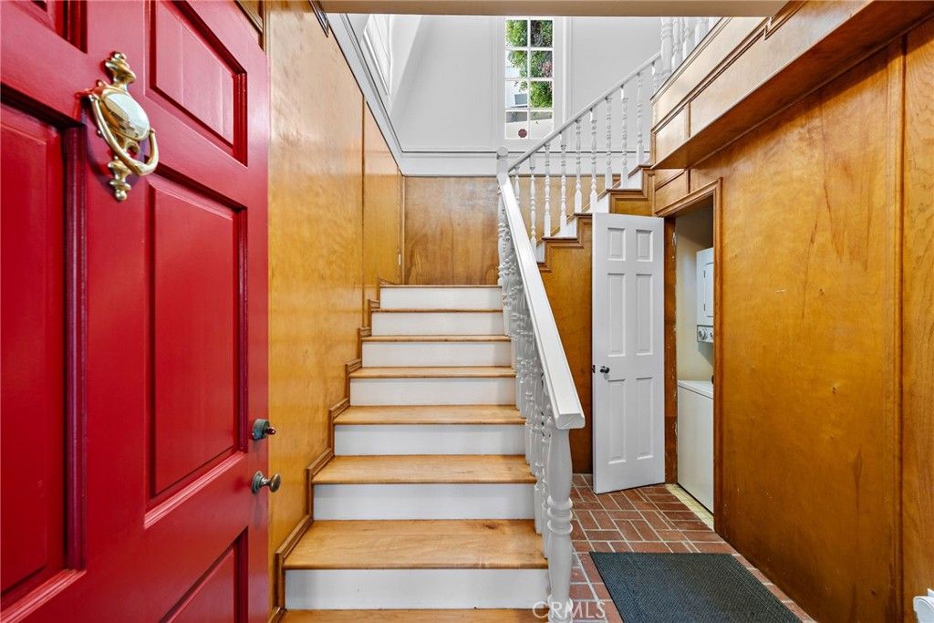 Photo of 31672 SEA BLUFF Lane, Laguna Beach, CA 92651 (MLS # LG25235520)