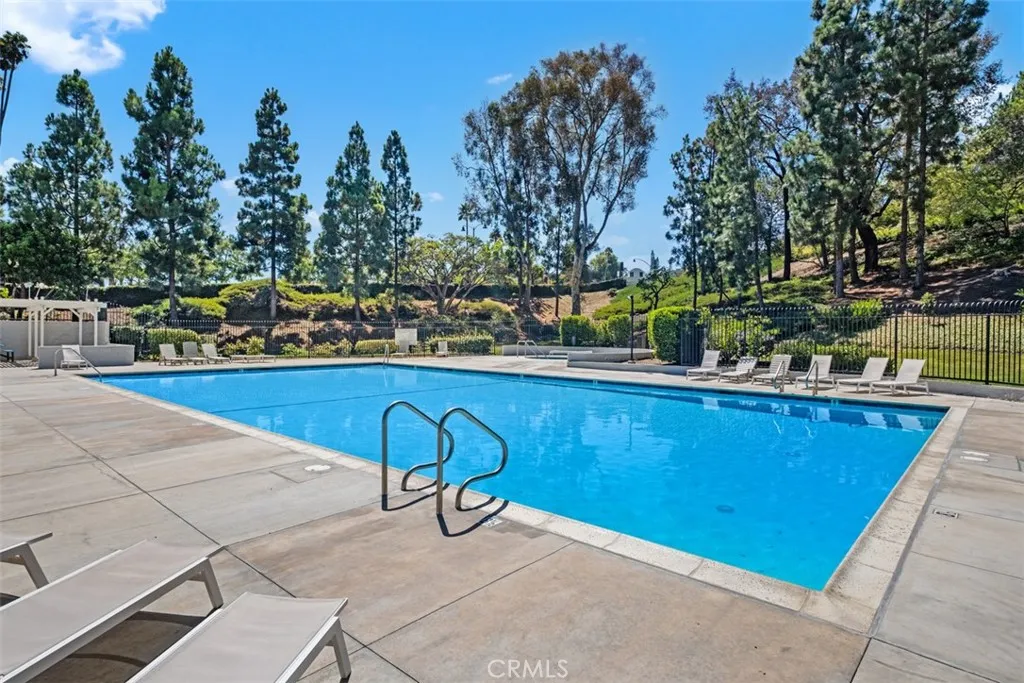 San Juan Capistrano, California 92675, United States, 2 Bedrooms Bedrooms, ,2 BathroomsBathrooms,Residential,Pending,207383