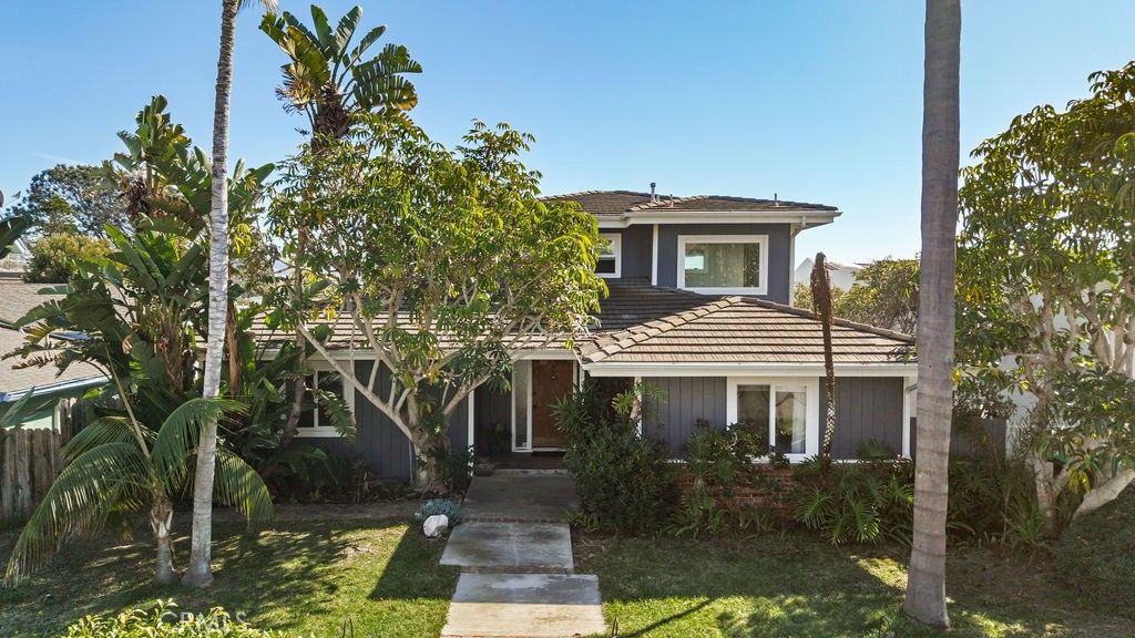 Photo of 128 Crescent Bay Drive Dr, Laguna Beach, CA 92651 (MLS # LG26041750)