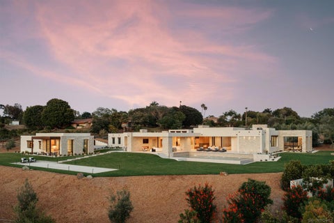 Photo of 17650 52 Los Morros, Rancho Santa Fe, CA 92067 (MLS # 260014089SD)