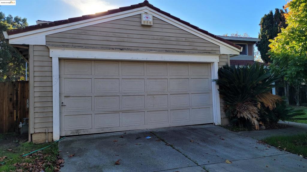 SOMERSET HIGHLAN - Residential