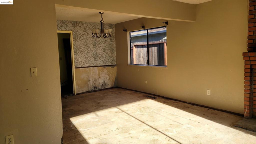 SOMERSET HIGHLAN - Residential