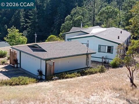 Photo of 26540 Daphne Way WAY, Willits, CA 95490 (MLS # 41144275)