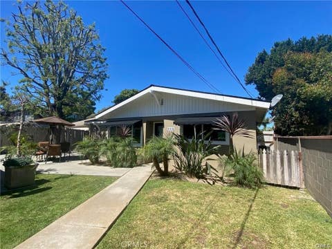 Photo of 1111 Lake Street #1/2, Huntington Beach, CA 92648 (MLS # OC26135981)
