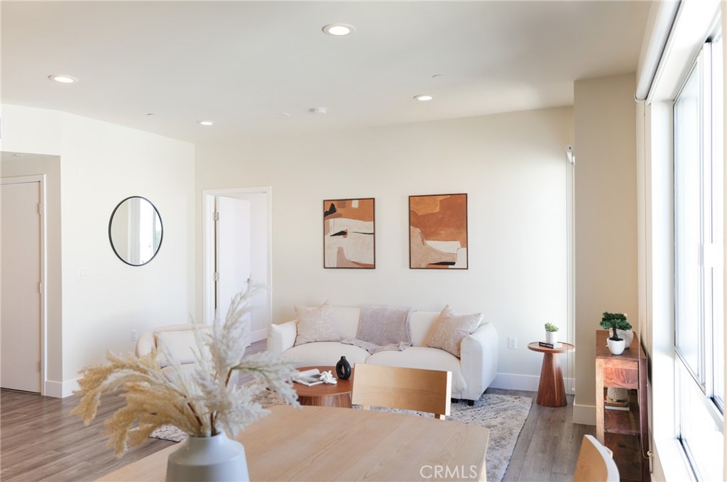 1101 S Harvard