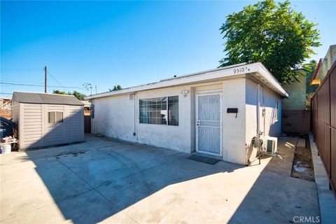 Photo of 9510 1/2 Beverly St, Bellflower, CA 90706 (MLS # RS26001621)