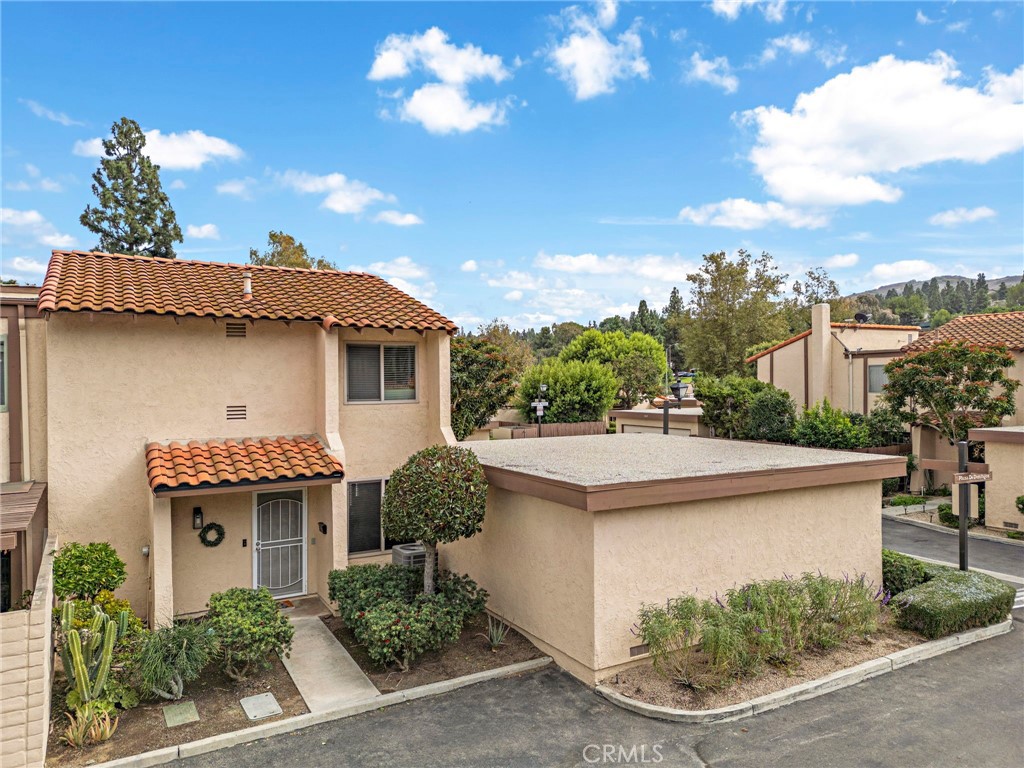 Rancho Yorba (RNYB) - Residential