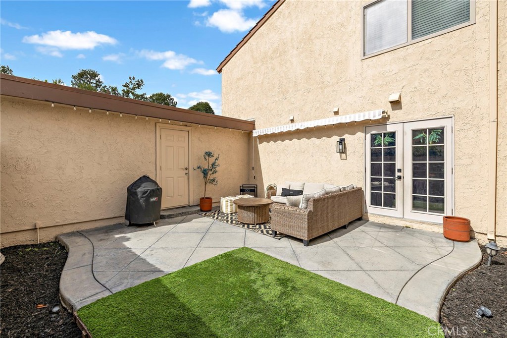 Rancho Yorba (RNYB) - Residential