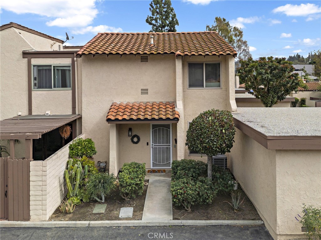 Rancho Yorba (RNYB) - Residential