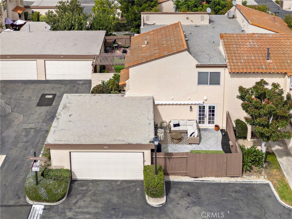 Rancho Yorba (RNYB) - Residential