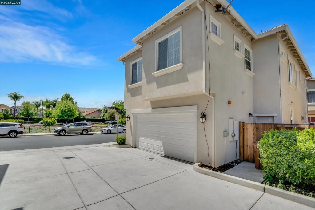 listing image 130726230640295003172