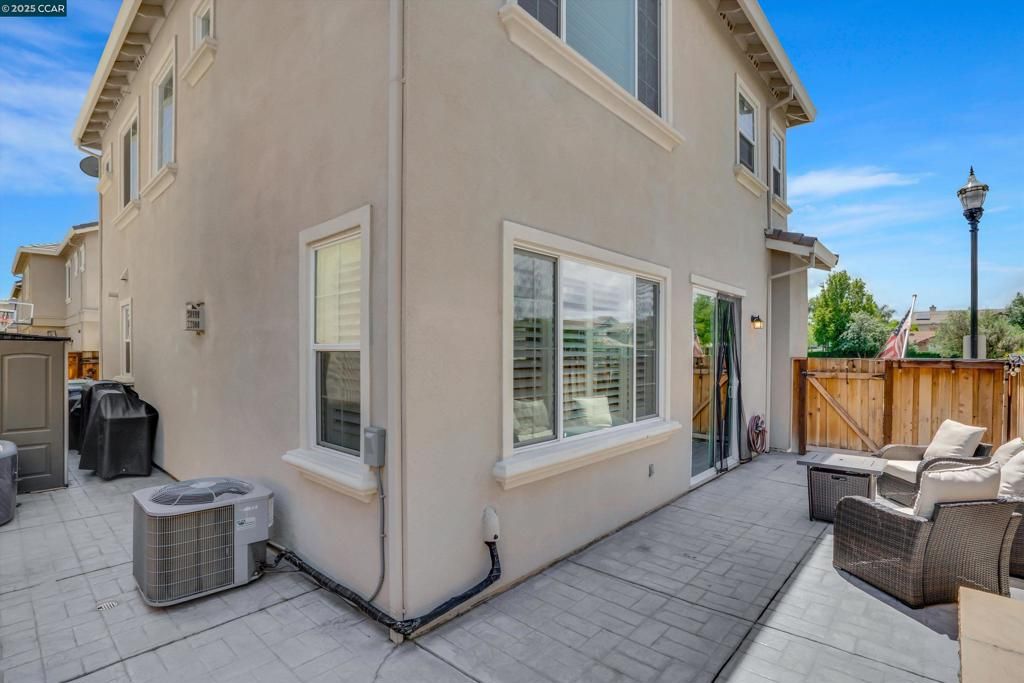 listing image 130722284091133656048