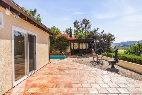 Tiny photo for 8971 Moorcroft Ave, West Hills, CA 91304 (MLS # SR26085525)