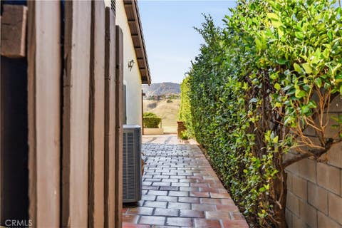 Tiny photo for 8971 Moorcroft Ave, West Hills, CA 91304 (MLS # SR26085525)