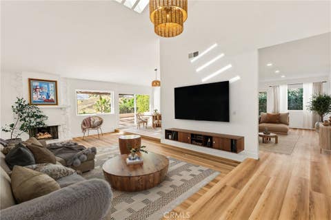 Tiny photo for 8971 Moorcroft Ave, West Hills, CA 91304 (MLS # SR26085525)