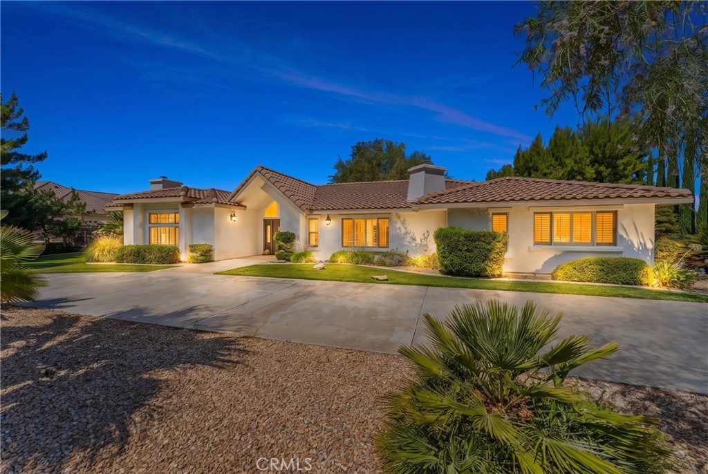 41901 Calle Clarita