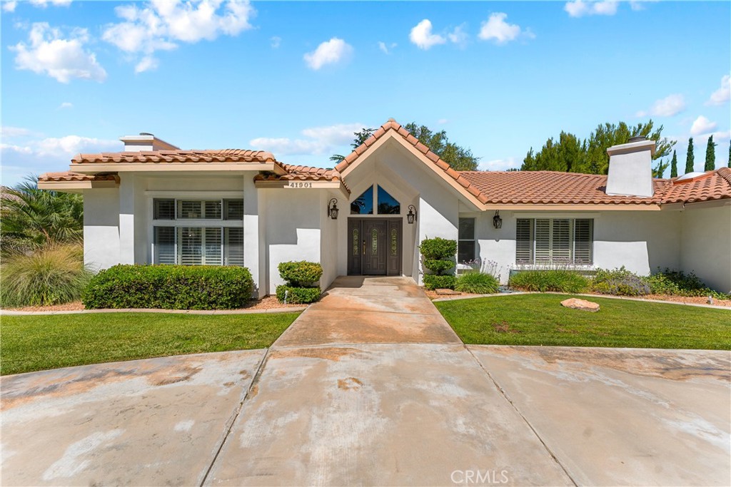 41901 Calle Clarita