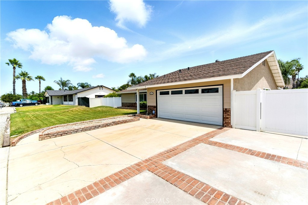 8512 Brookfield Drive