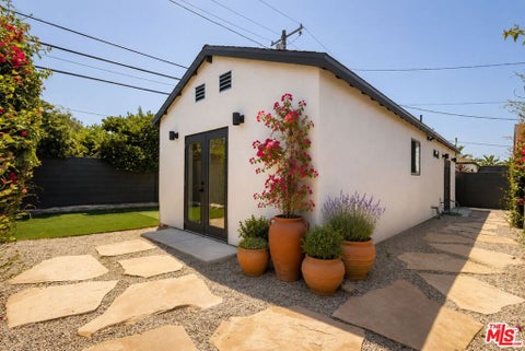 Photo of 3618 Chesapeake Avenue, Los Angeles, CA 90016 (MLS # 26860853)