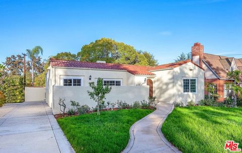 Photo of 10281 Dunleer Drive, Los Angeles, CA 90064 (MLS # 25618237)