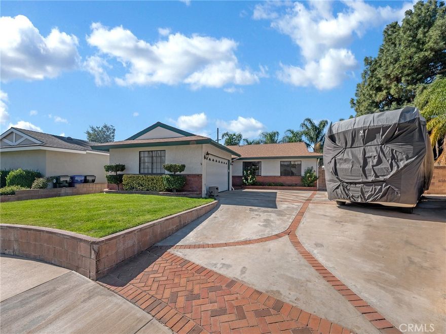 Charming Single-Story Retreat in the Heart of Saugus! Welcome home to a beautifully maintained single-story gem nestled in the desirable Saugus neighborhood of Santa Clarita. This inviting 4-bedroom, 2-bathroom residence spans approximately 1,376 square feet of thoughtfully designed living space, offering the perfect blend of comfort, convenience, and suburban serenity. Step inside to an open and airy floor plan where natural light floods the living areas, highlighting the fresh neutral palette that create a warm, welcoming atmosphere. Whether you’re hosting friends or enjoying quiet evenings, this layout promotes effortless entertaining. 7,872 sq. ft lot, showcase a beautiful landscaped backyard and RV PARKING, and a large driveway for added convenience. Located on a peaceful cul-de-sac street in a family-friendly community, you’ll love the proximity to top-rated schools. Enjoy easy access to Central Park, the Santa Clarita Valley’s scenic trails, shopping and restaurants. With NO HOA, NO MELLO ROOS and a NEW ROOF, Don’t miss this rare opportunity to own a turnkey single-story charmer in one of Santa Clarita’s most sought-after areas. Schedule your private tour today Saugus dream awaits!