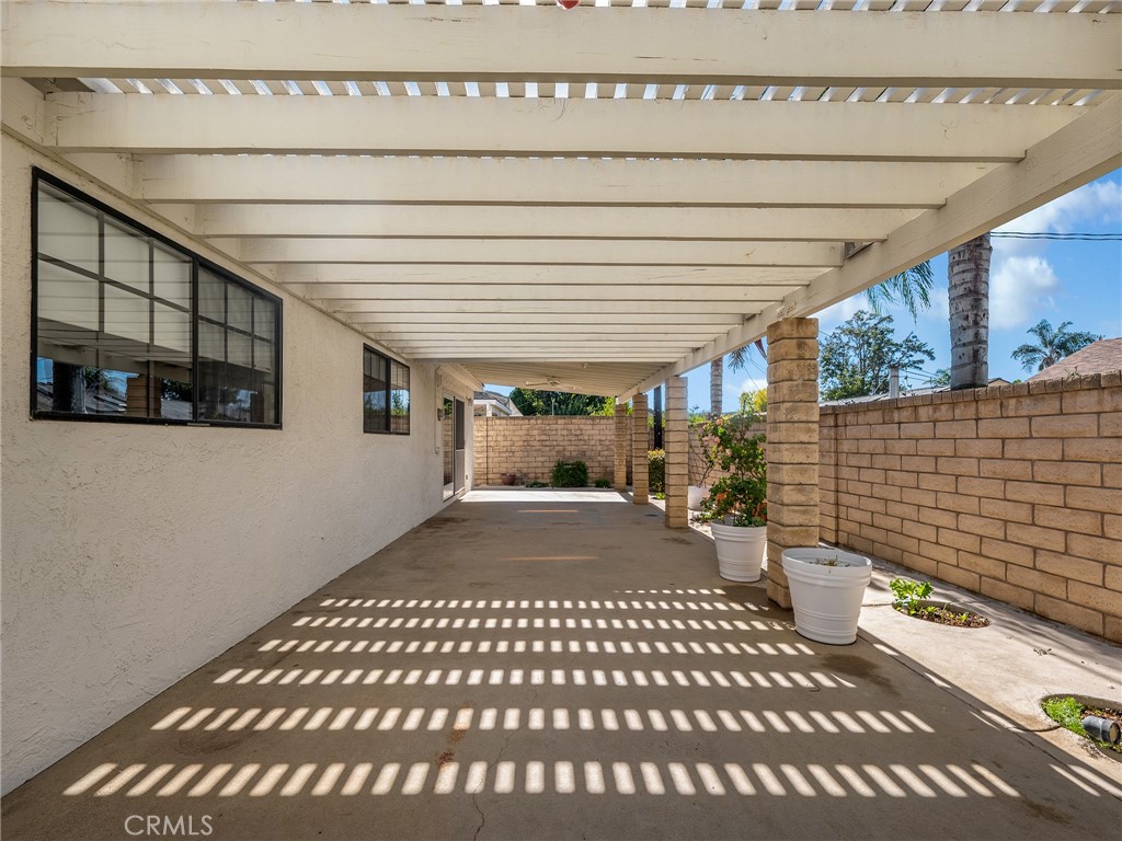 Emblem (EMBL) - Residential