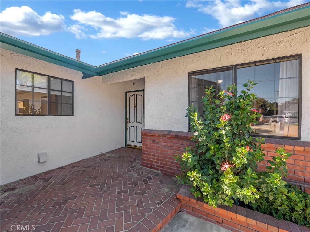 Emblem (EMBL) - Residential