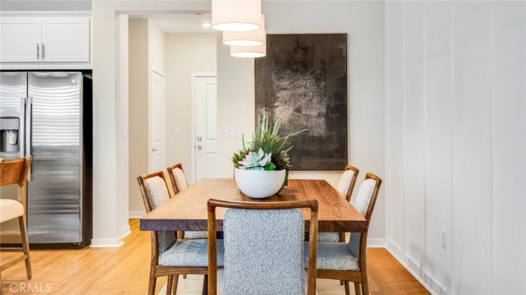 2881 E Amberley Privado