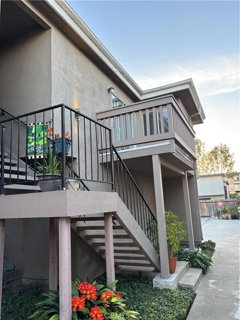 Photo of 16971 Hoskins St, Huntington Beach, CA 92649 (MLS # OC26063057)