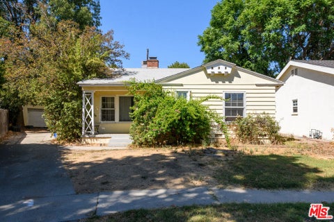 Photo of 16431 Hamlin Street, Lake Balboa, CA 91406 (MLS # 26985311)
