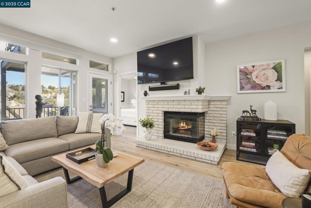 TURNBERRY - Residential