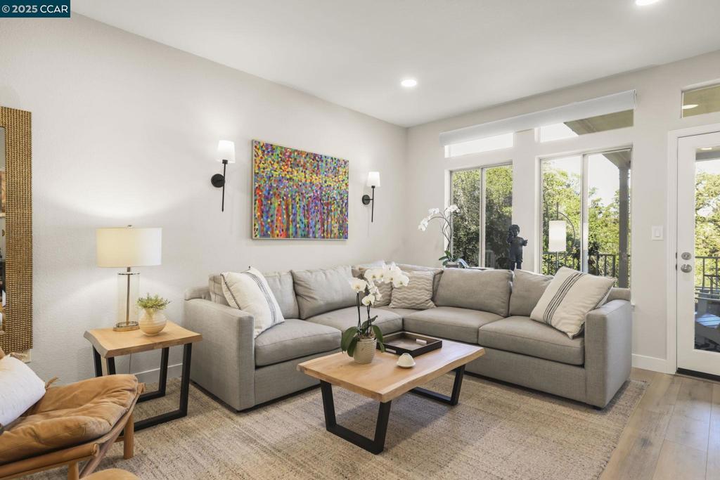 TURNBERRY - Residential