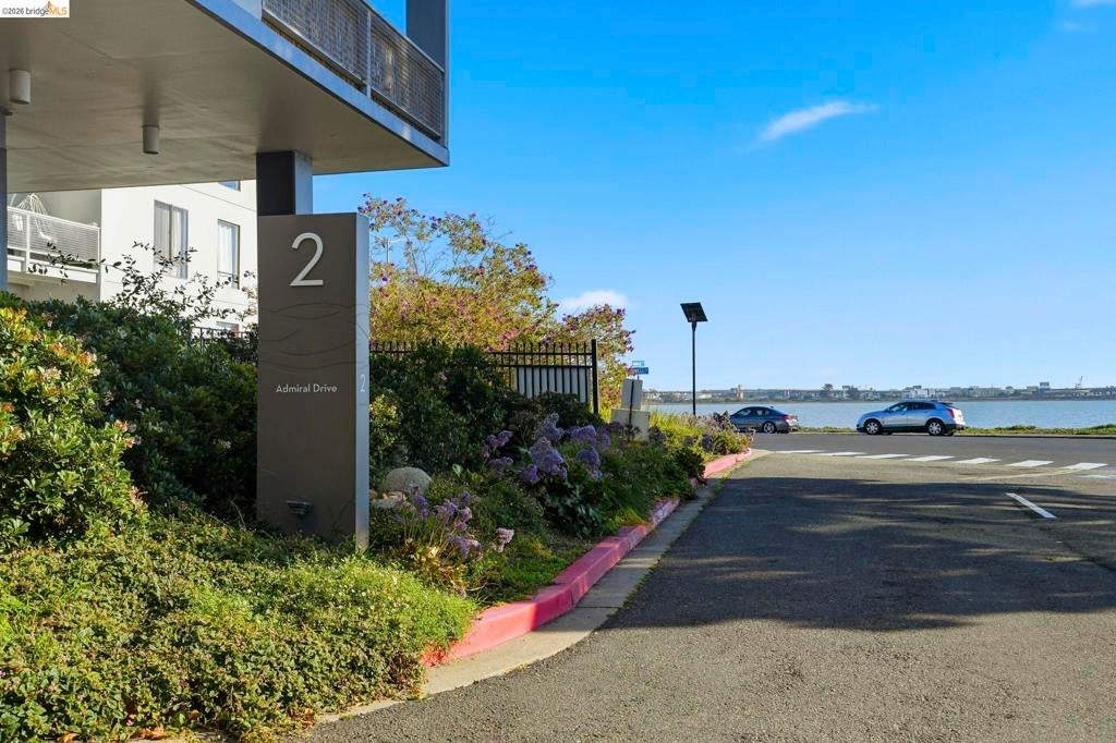 2 ADMIRAL DRIVE B276