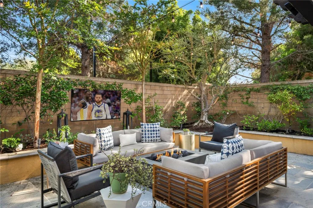 Irvine, California 92618, United States, 5 Bedrooms Bedrooms, ,4 BathroomsBathrooms,Residential,Active,152756