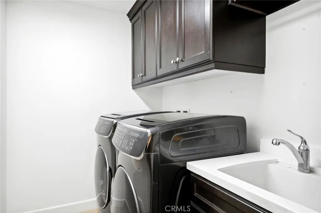 Irvine, California 92618, United States, 5 Bedrooms Bedrooms, ,4 BathroomsBathrooms,Residential,Active,152756