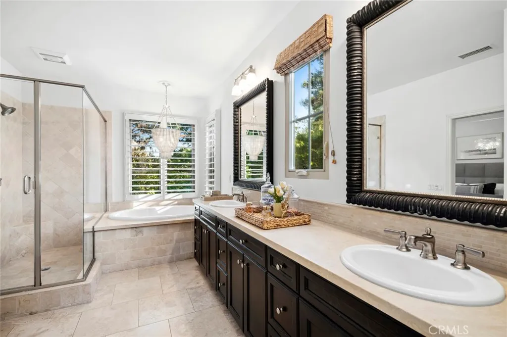 Irvine, California 92618, United States, 5 Bedrooms Bedrooms, ,4 BathroomsBathrooms,Residential,Active,152756