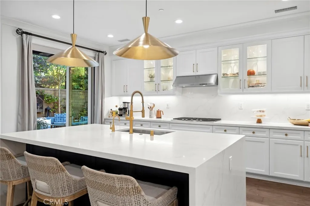 Irvine, California 92618, United States, 5 Bedrooms Bedrooms, ,4 BathroomsBathrooms,Residential,Active,152756