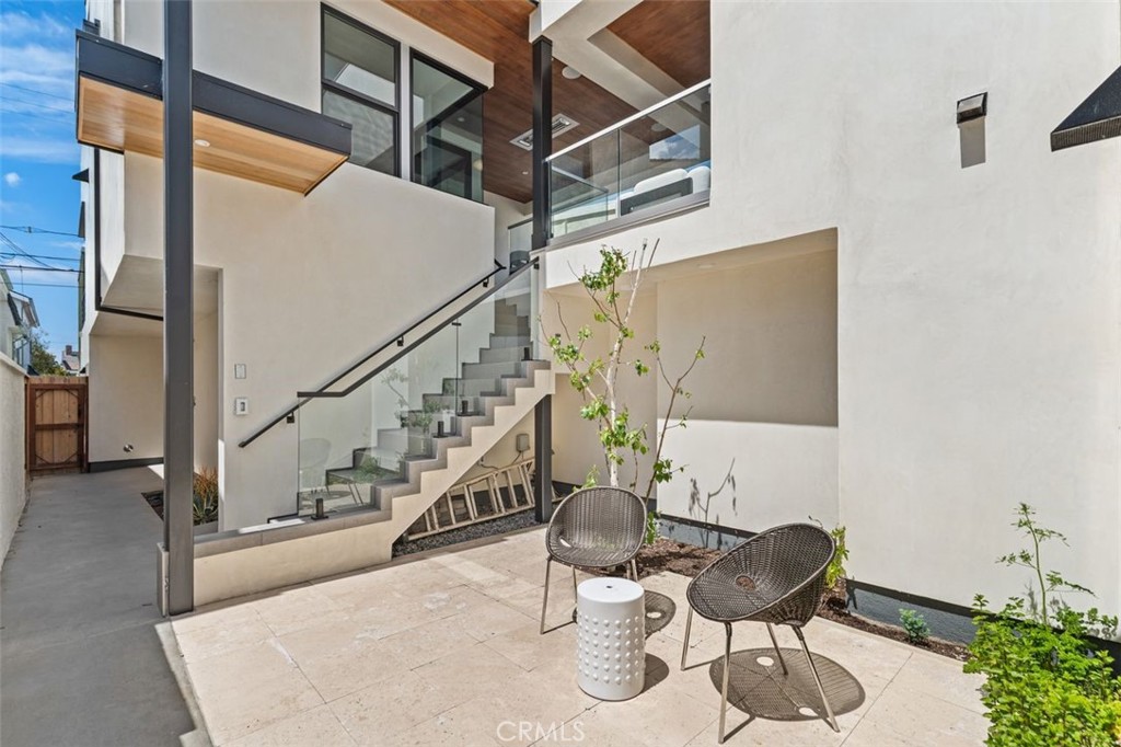 507 .5 Marguerite Avenue