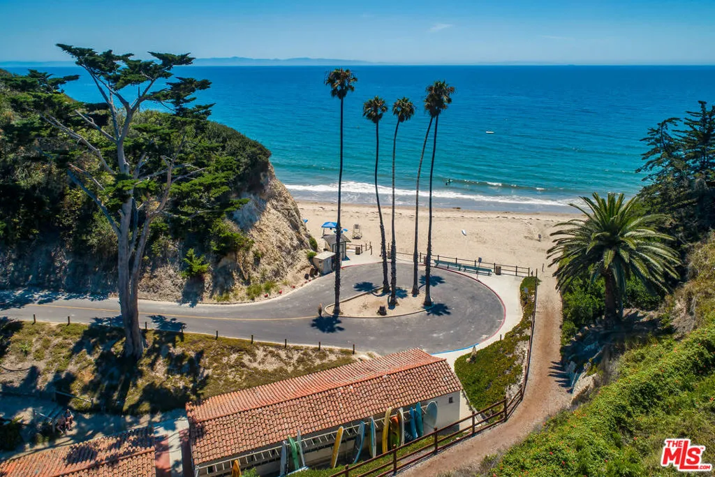 Santa Barbara, California 93110, United States, 5 Bedrooms Bedrooms, ,6 BathroomsBathrooms,Residential,Active,210267