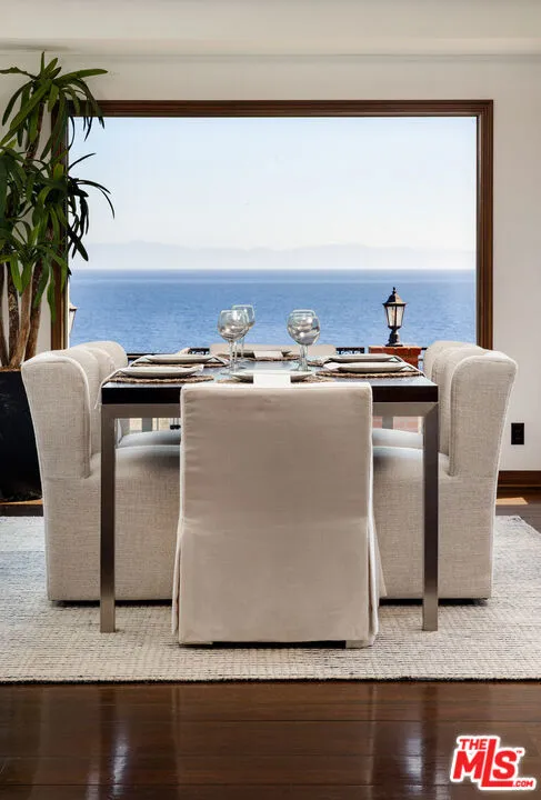 Santa Barbara, California 93110, United States, 5 Bedrooms Bedrooms, ,6 BathroomsBathrooms,Residential,Active,210267