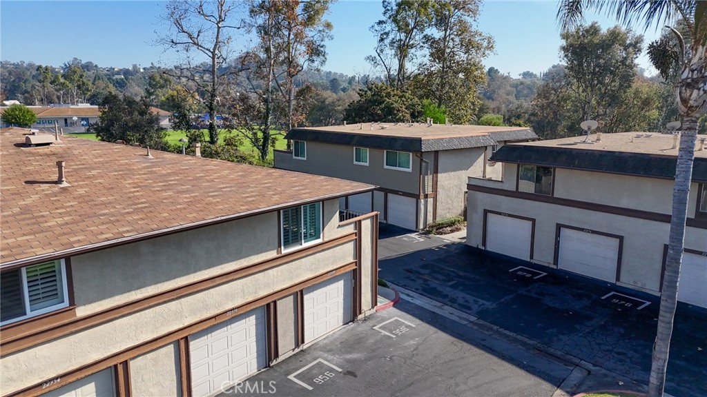 Aliso Villas (AV) - Residential