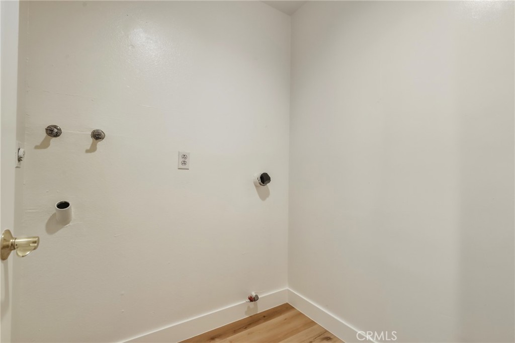 Aliso Villas (AV) - Residential